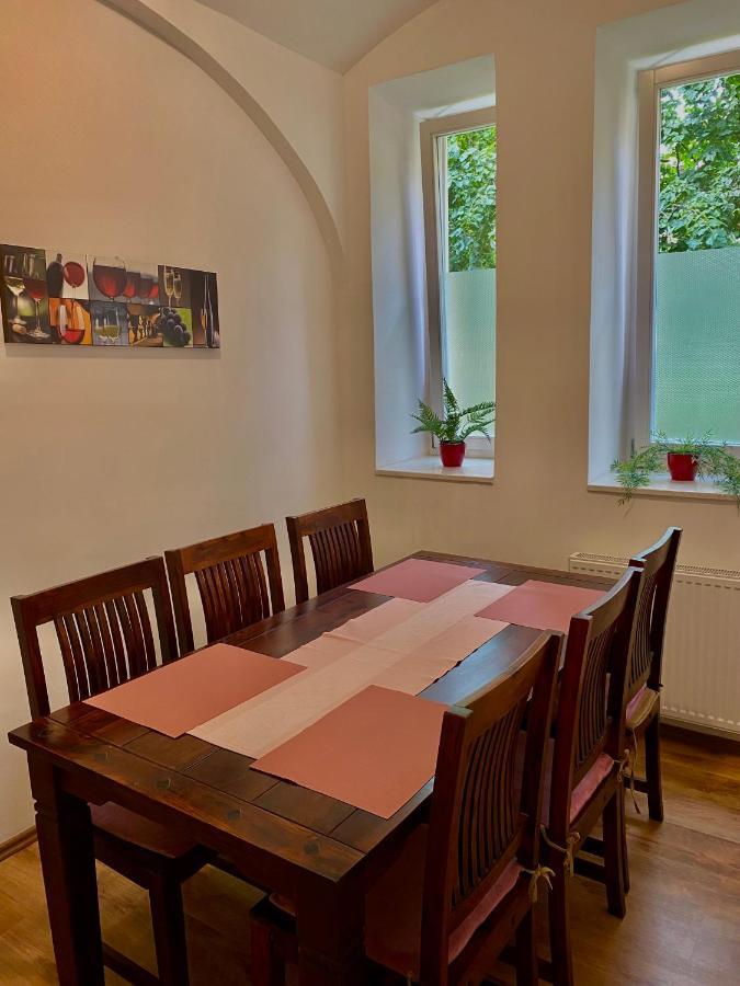Grande Familia Apartman Lägenhet Eger Exteriör bild